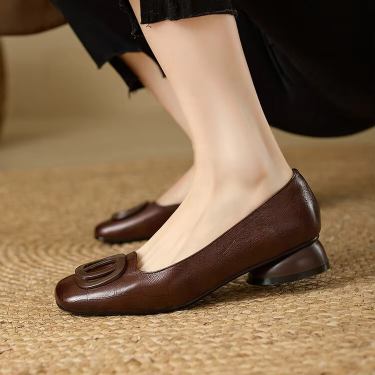 Monarch Edge Square Toe Leather Hardware Flats