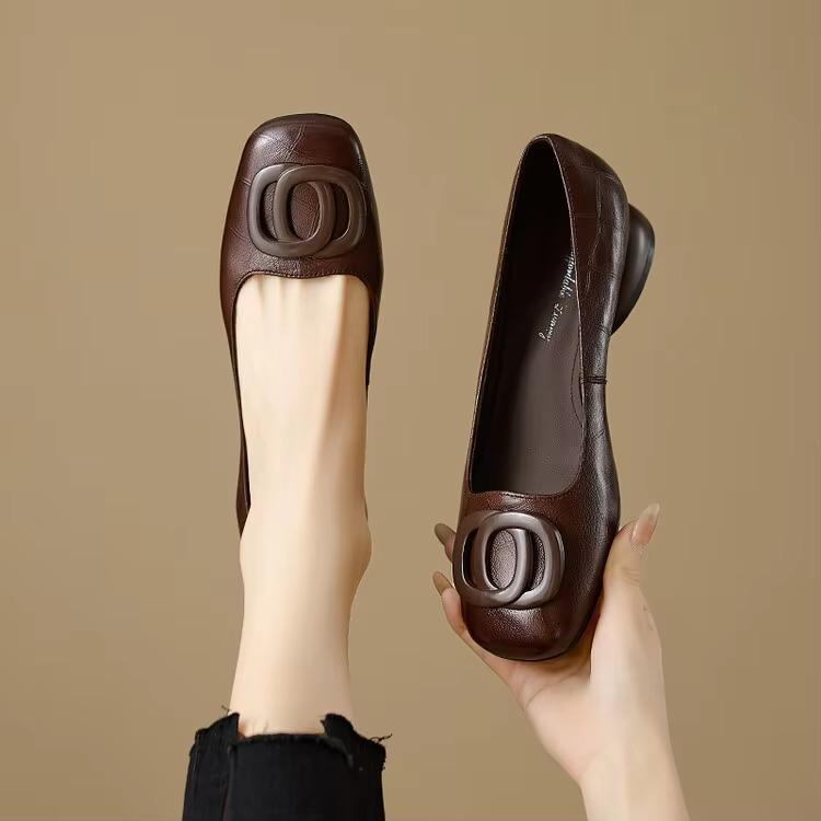 Monarch Edge Square Toe Leather Hardware Flats